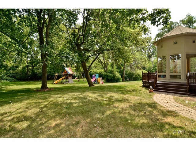 115 Dickens Road Northfield, IL 60093 - Photo 22 of 25 a view of a yard