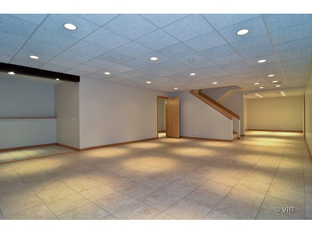 115 Dickens Road Northfield, IL 60093 - Photo 10 of 25 a view of an empty room