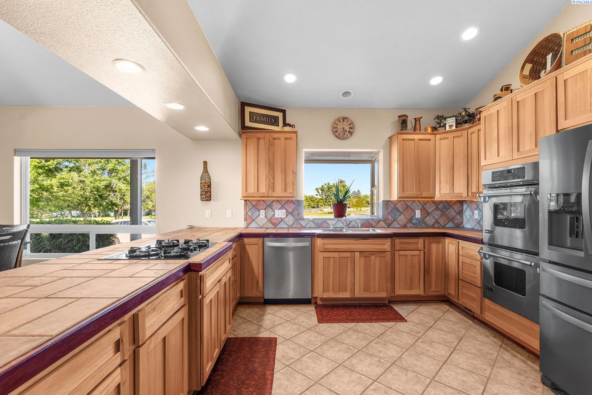212501 East Finley Road Kennewick, WA 99337 - Photo 23 of 41 Gallery Image 23