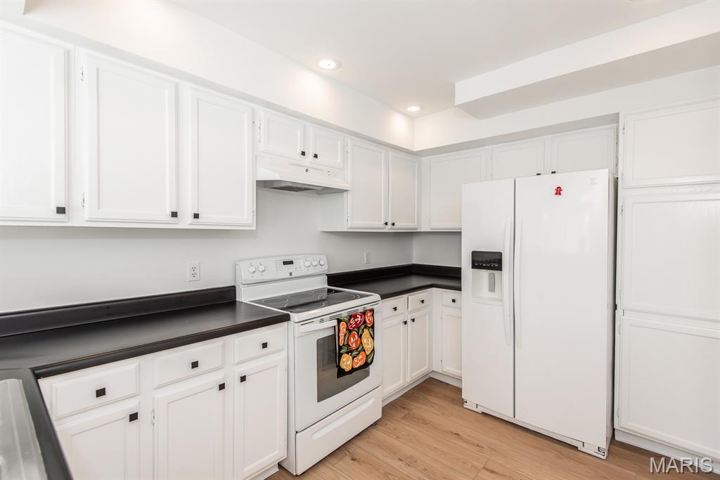 1010 Thoreau Court, Unit 301 St. Louis, MO 63146 - Photo 12 of 29