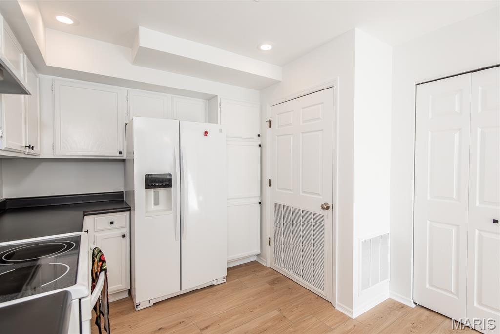 1010 Thoreau Court, Unit 301 St. Louis, MO 63146 - Photo 13 of 29