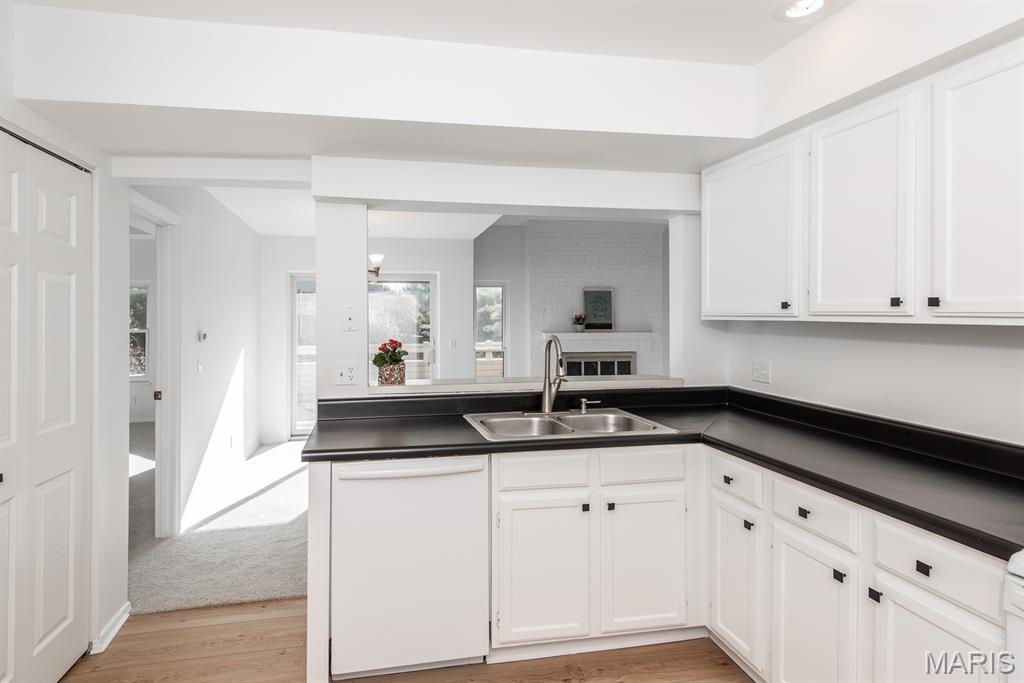 1010 Thoreau Court, Unit 301 St. Louis, MO 63146 - Photo 14 of 29