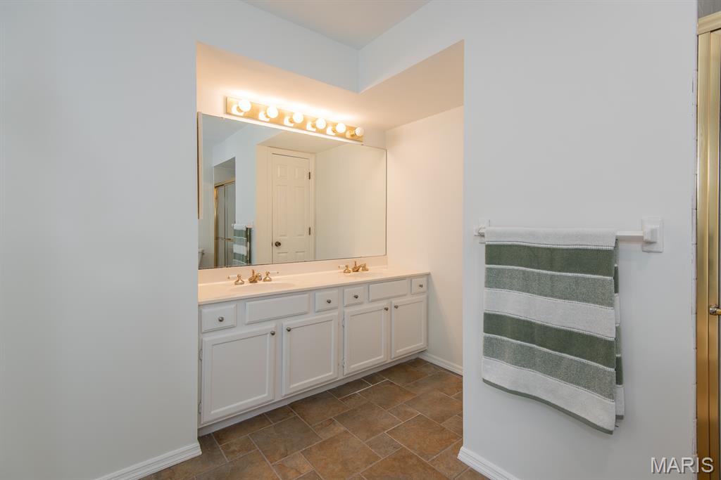 1010 Thoreau Court, Unit 301 St. Louis, MO 63146 - Photo 16 of 29
