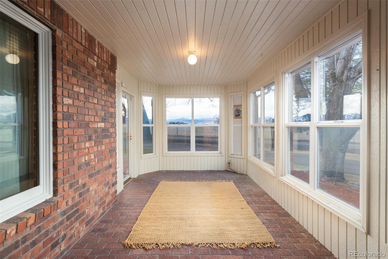 9905 Isabelle Road Lafayette, CO 80026 - Photo 29 of 38 a view of a room with windows