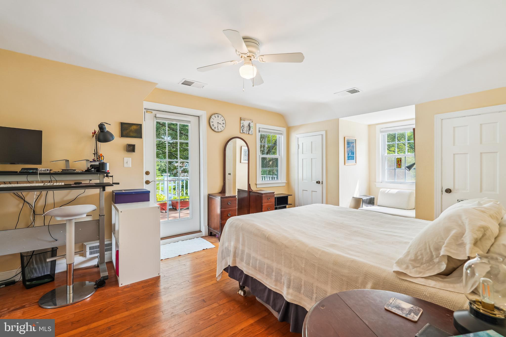 703 Dale Drive Silver Spring, MD 20910 - Photo 36 of 40 Upper level Primary Owner's Suite