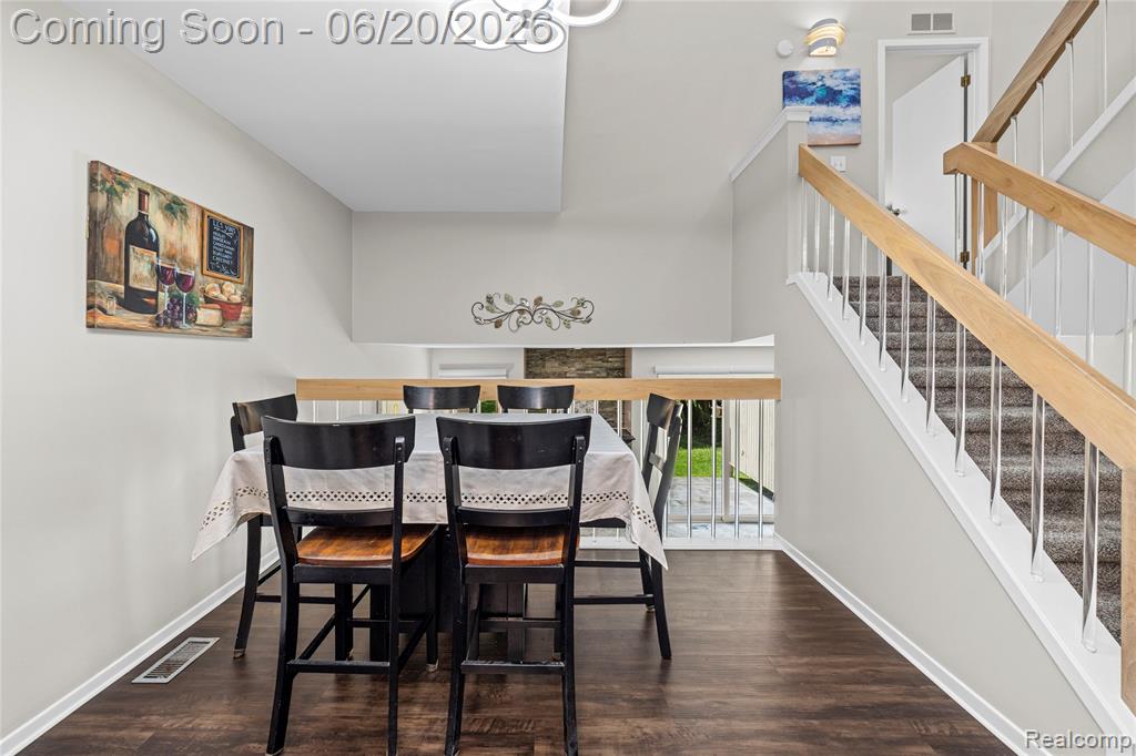 39455 Country Lane Novi, MI 48375 - Photo 5 of 52