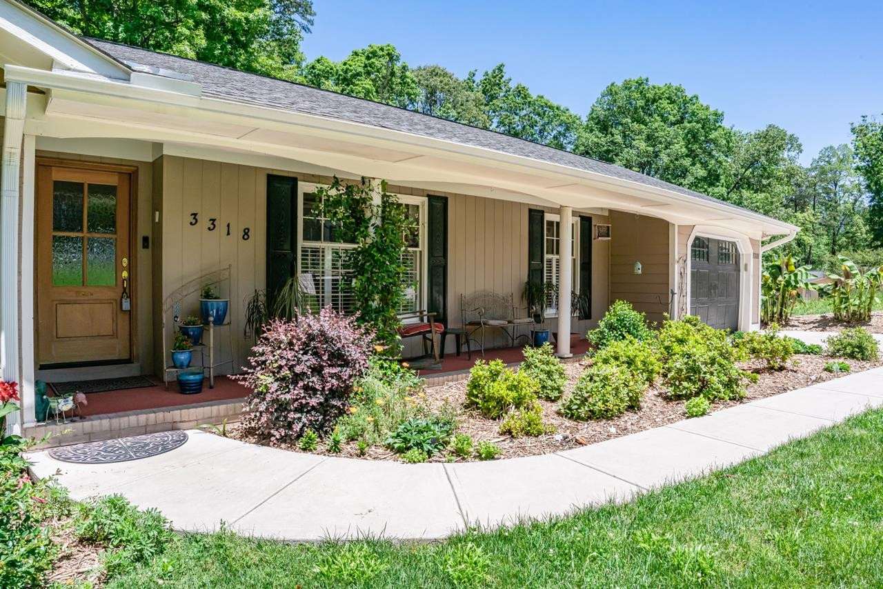 3318 Hampton Road Raleigh, NC 27607 - Photo 4 of 56 Photo 4