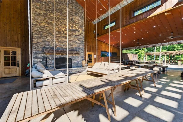 $6,995,000 | 3975 Jarman Hollow Road, Palmyra, TN 37142