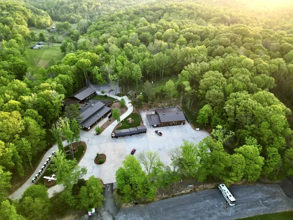 $6,995,000 | 3975 Jarman Hollow Road, Palmyra, TN 37142