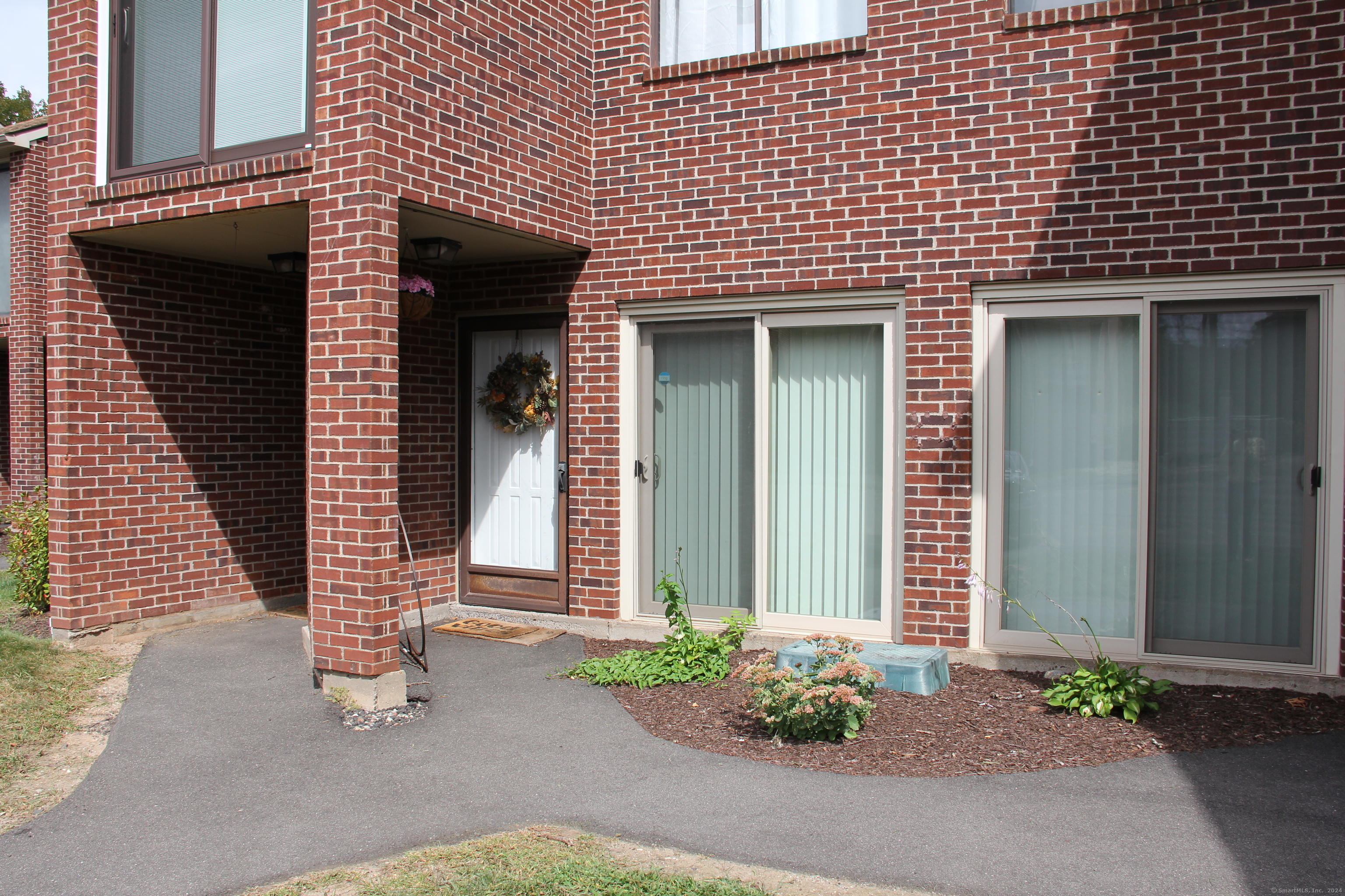 295 Redstone Hill Road, Unit 7 Bristol, CT 06010 - Photo 1 of 1