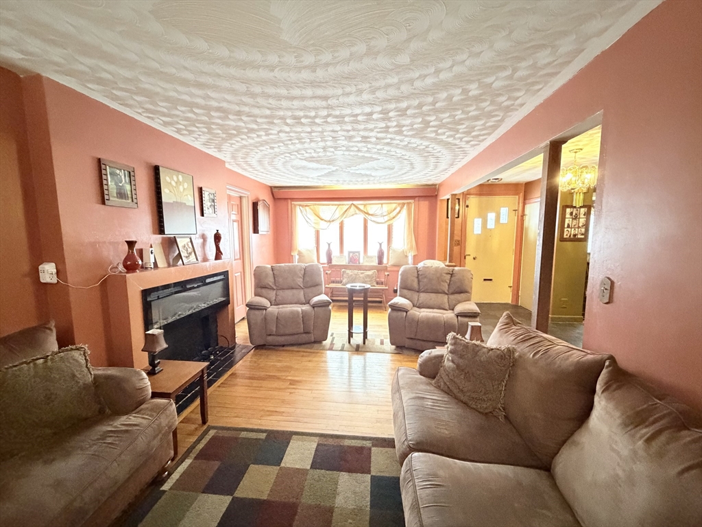 331 Burncoat Street Worcester, MA 01606 - Photo 12 of 18