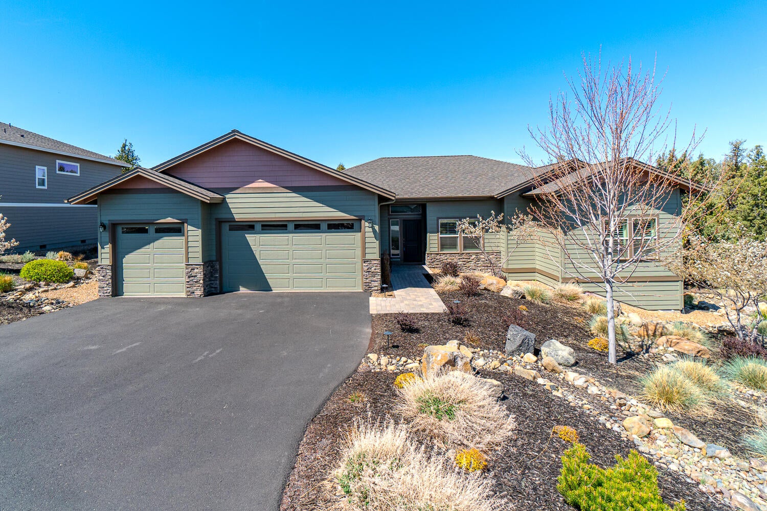 227 Highland Meadow Loop Redmond, OR 97756 - Photo 1 of 37 227-002