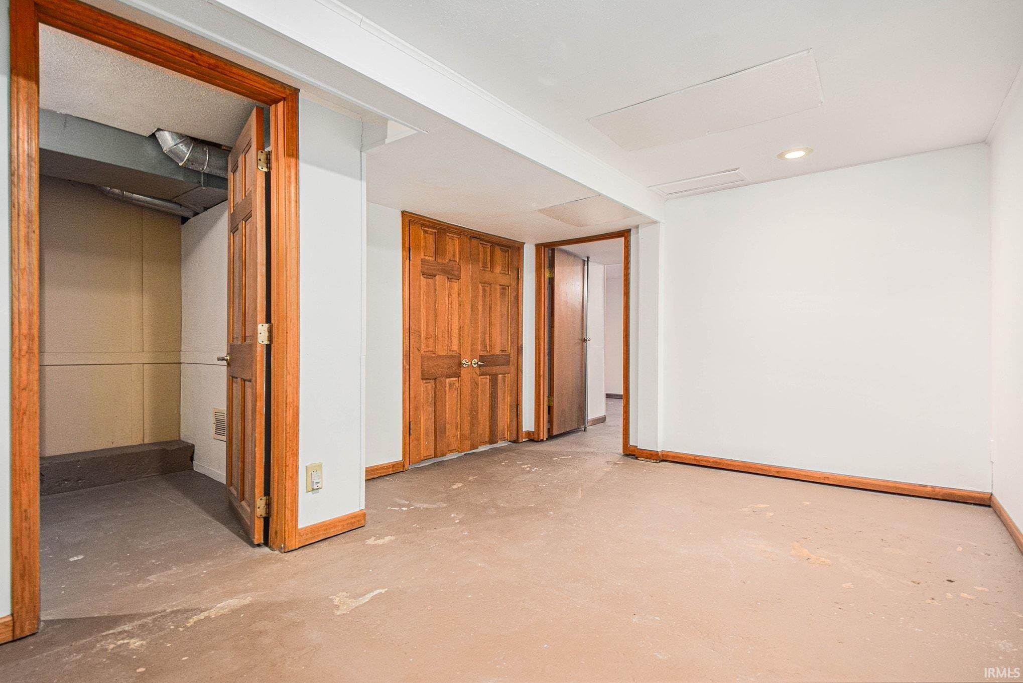 1002 South 13th Street Goshen, IN 46526 - Photo 20 of 28