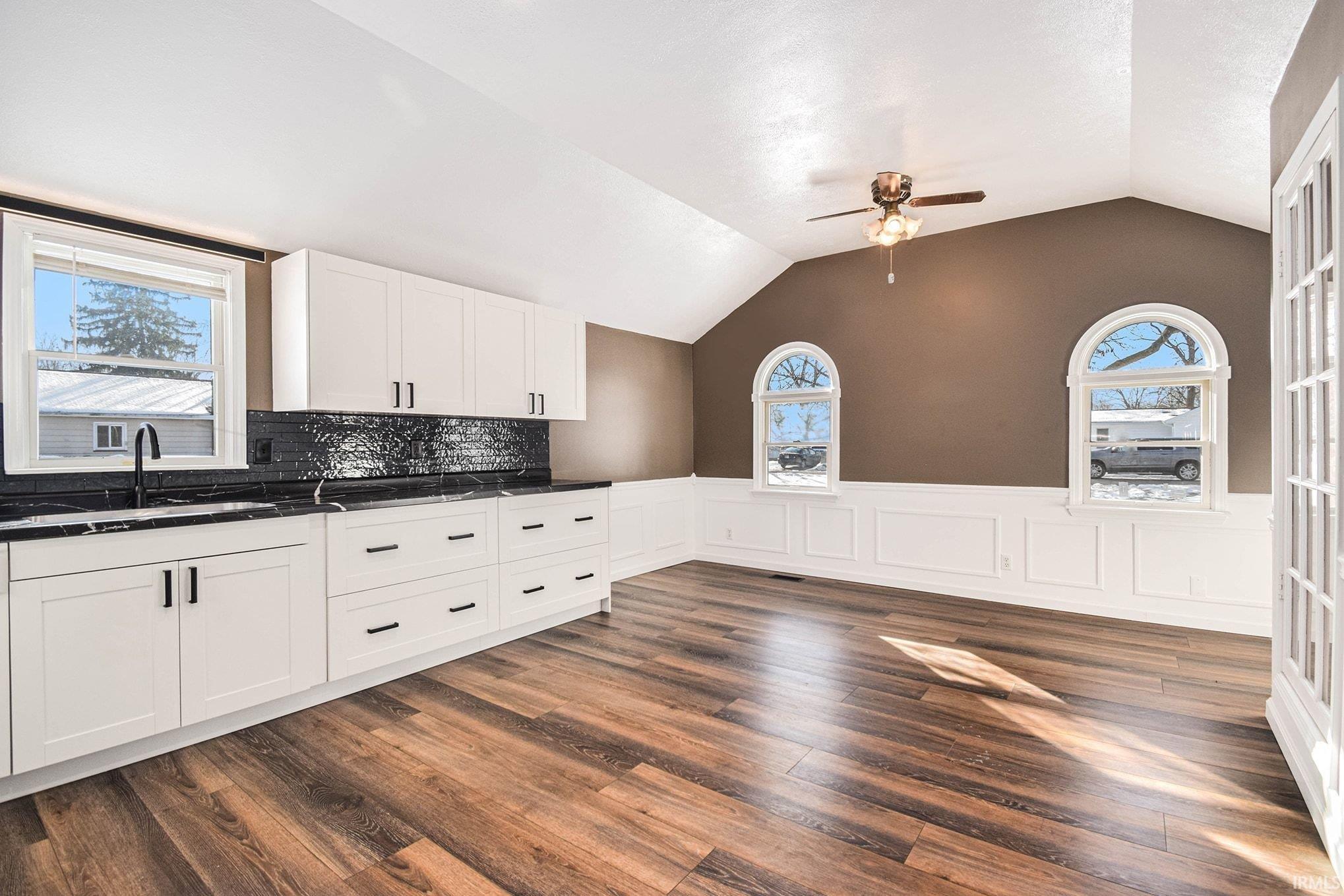 1002 South 13th Street Goshen, IN 46526 - Photo 6 of 28