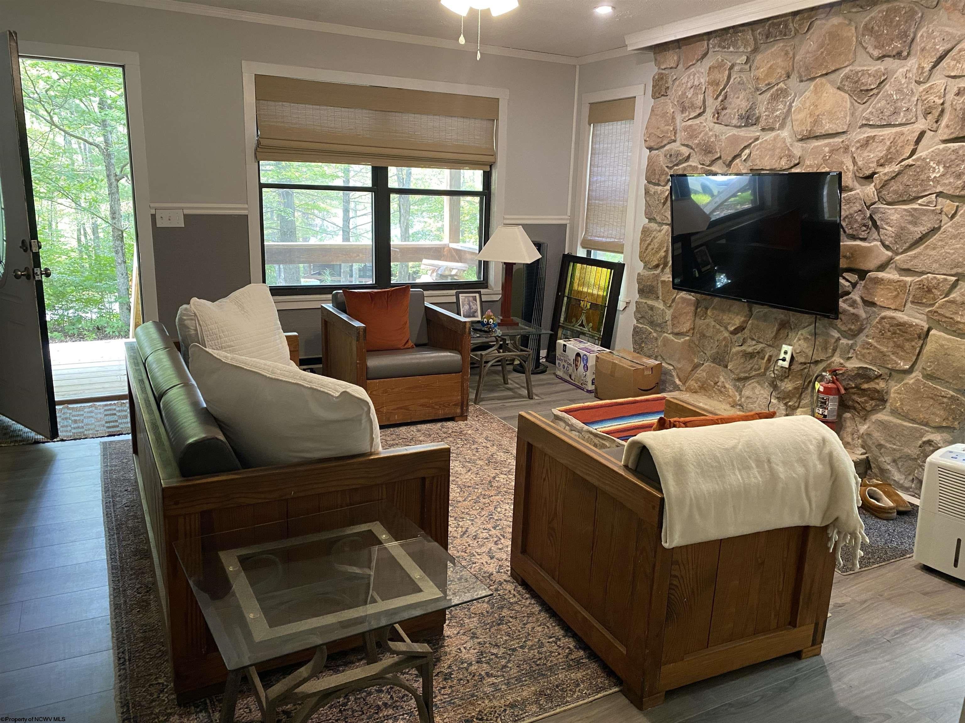 373 Mountainside Road Davis, WV 26260 - Photo 5 of 29 Gallery Image 5