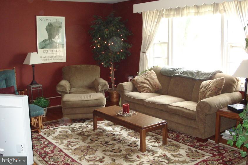 41 Market Street Lititz, PA 17543 - Photo 3 of 26