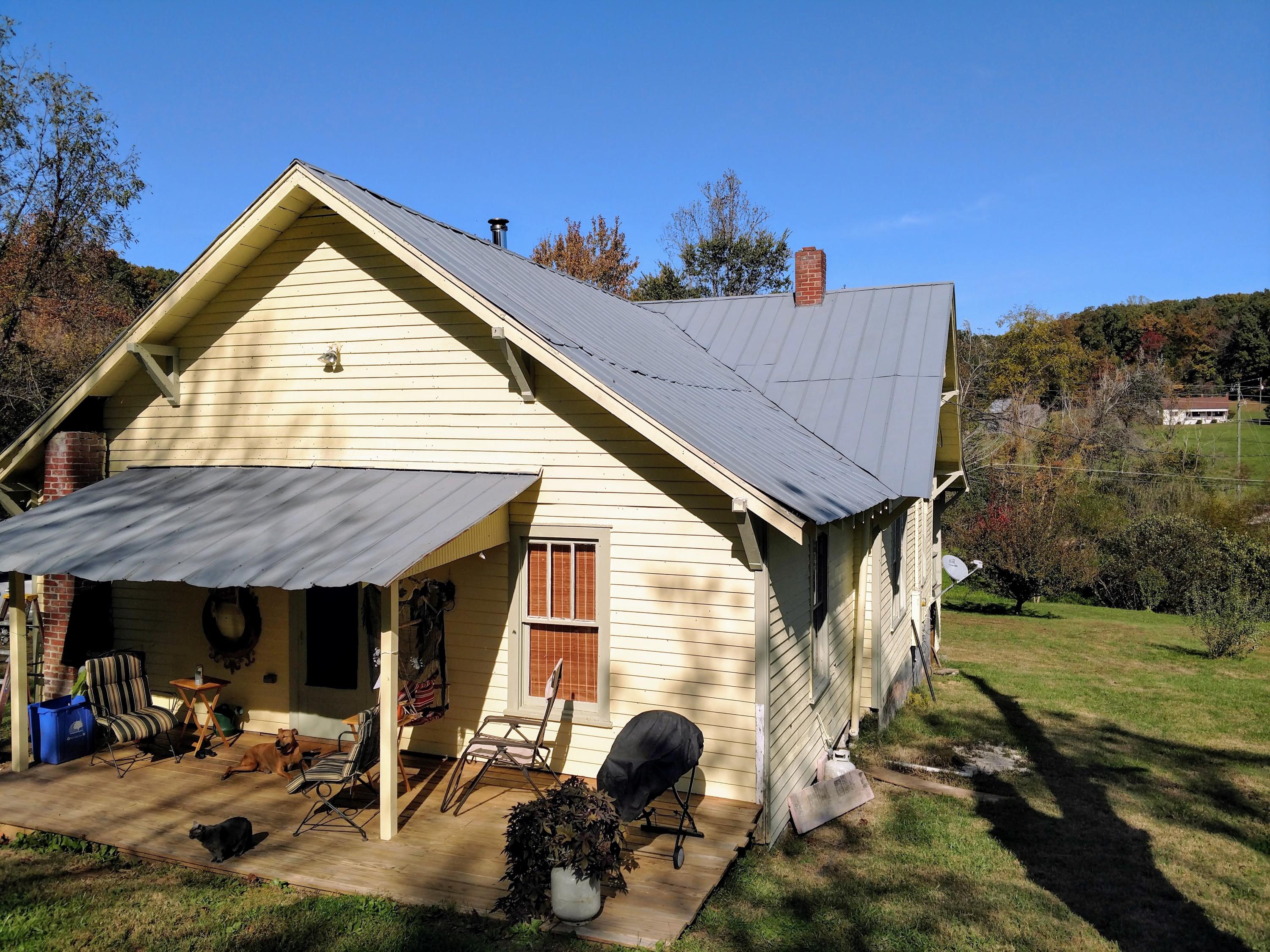 8411 Thompson School Road Corryton, TN 37721 - Photo 3 of 40 house2