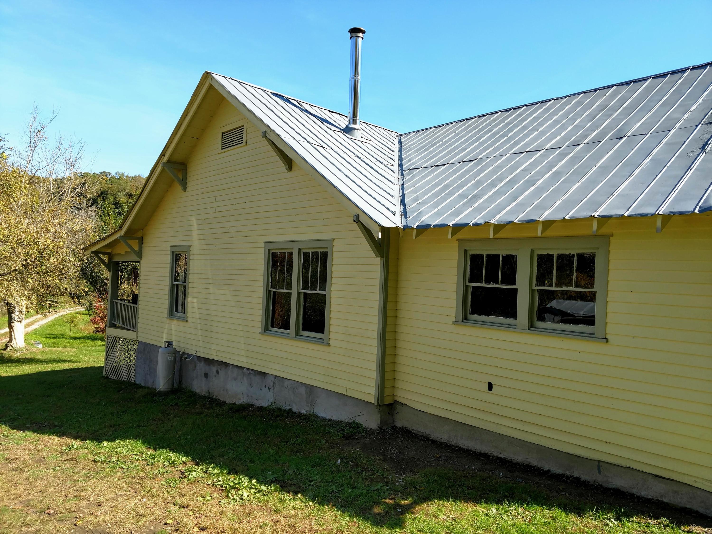8411 Thompson School Road Corryton, TN 37721 - Photo 4 of 40 house3