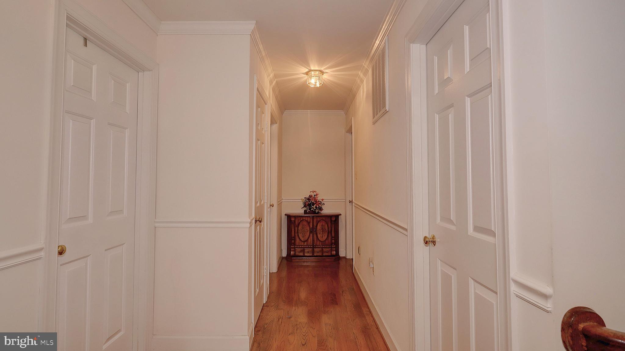 4310 High Ridge Road Haymarket, VA 20169 - Photo 32 of 94 Hall way