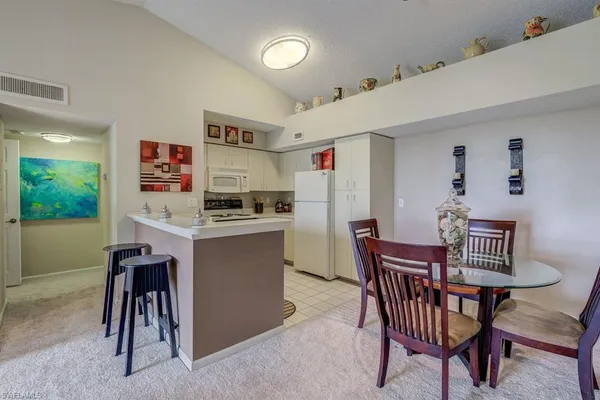 $1,450 | 13545 Eagle Ridge Drive, Unit 827, Fort Myers, FL 33912