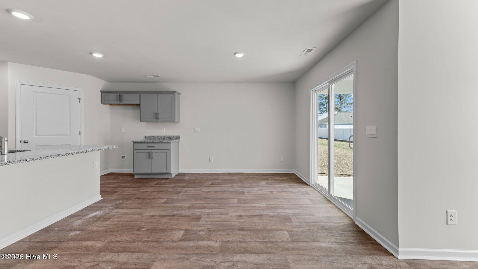 4047 Topsail Trail New Bern, NC 28560 - Photo 7 of 24 30-web-or-mls-DSC_1497