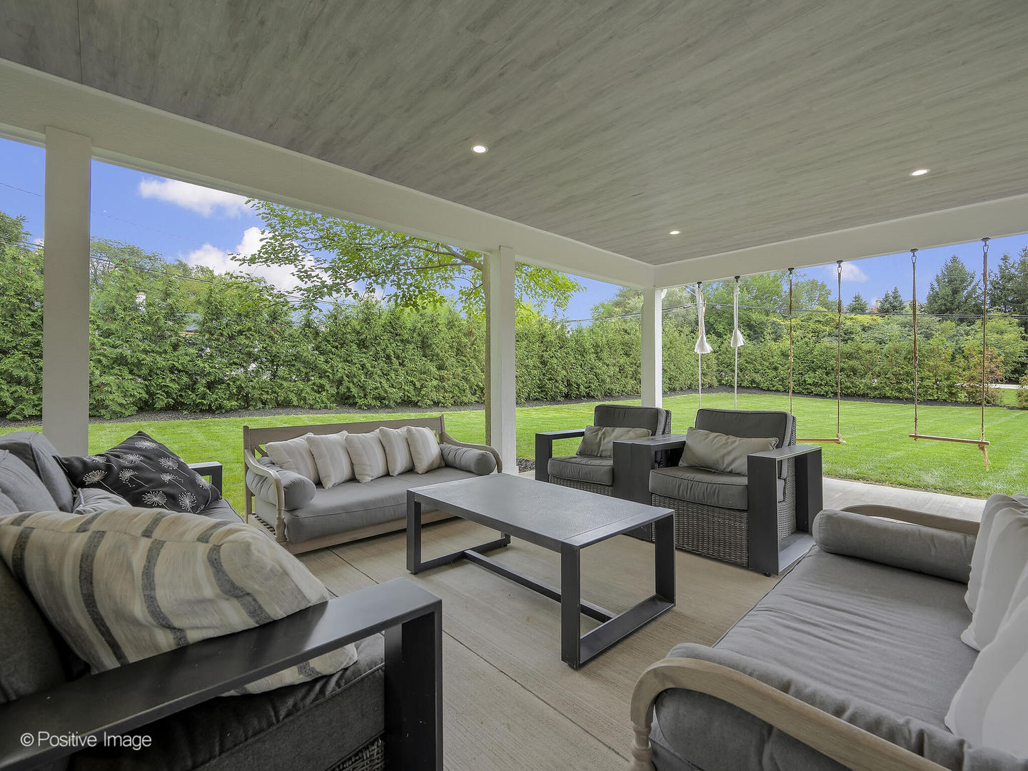 11670 79th Street Burr Ridge, IL 60527 - Photo 27 of 31 a outdoor living space with furniture and garden view