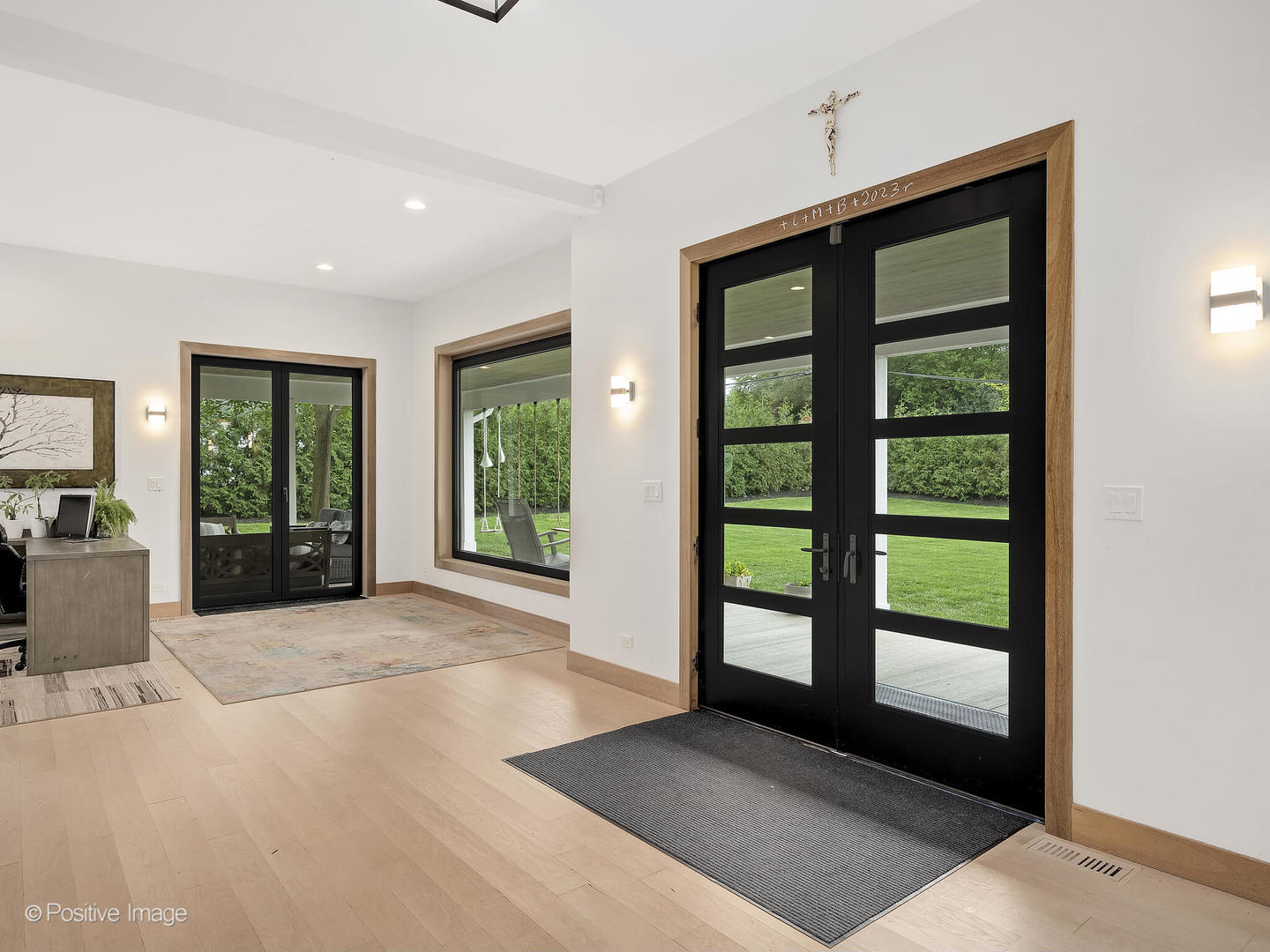 11670 79th Street Burr Ridge, IL 60527 - Photo 3 of 31 a view of a big room with large windows