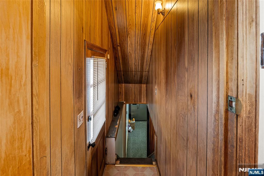 29 Harding Avenue North Arlington, NJ 07031 - Photo 28 of 44 a view of a mirror