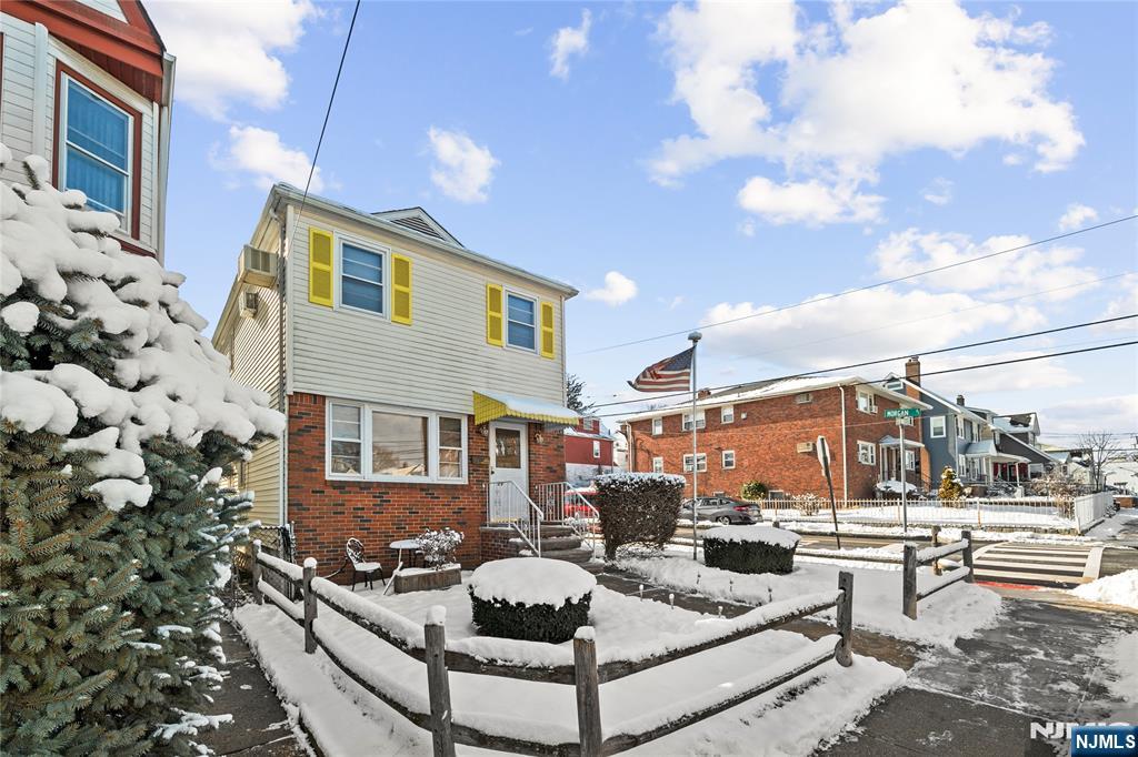 29 Harding Avenue North Arlington, NJ 07031 - Photo 5 of 44