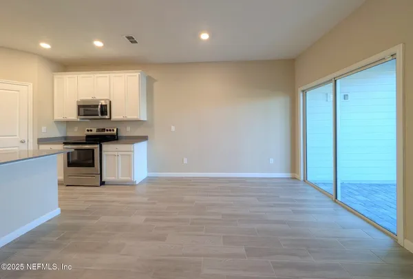 $2,600 | 383 Boracay Circle, St. Johns, FL 32259