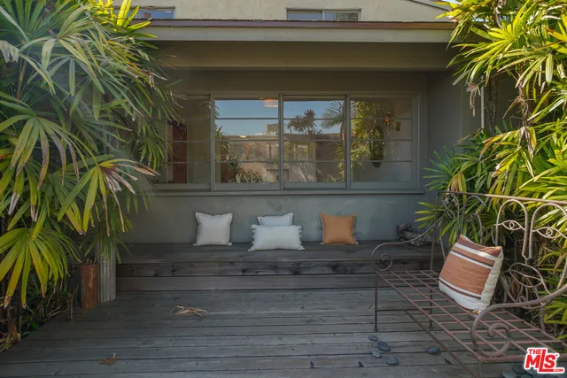 $2,350,000 | 4546 South Centinela Avenue, Los Angeles, CA 90066