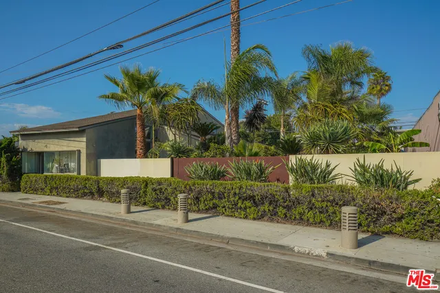 $2,350,000 | 4546 South Centinela Avenue, Los Angeles, CA 90066