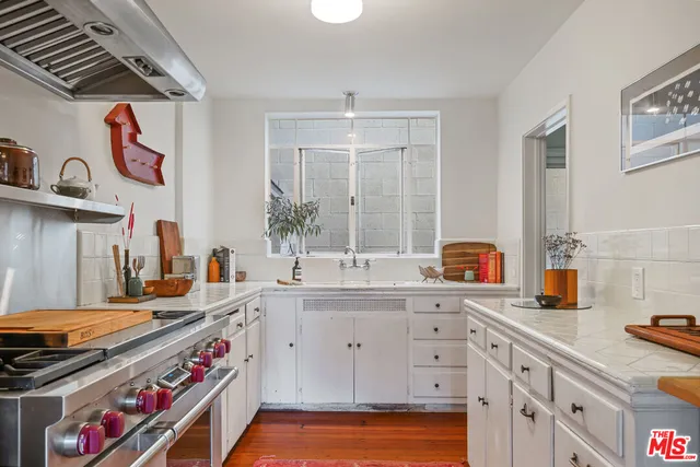 $2,350,000 | 4546 South Centinela Avenue, Los Angeles, CA 90066