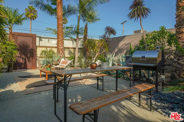 $2,350,000 | 4546 South Centinela Avenue, Los Angeles, CA 90066