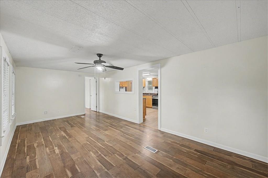 130 1st Street Calhoun, GA 30701 - Photo 10 of 42