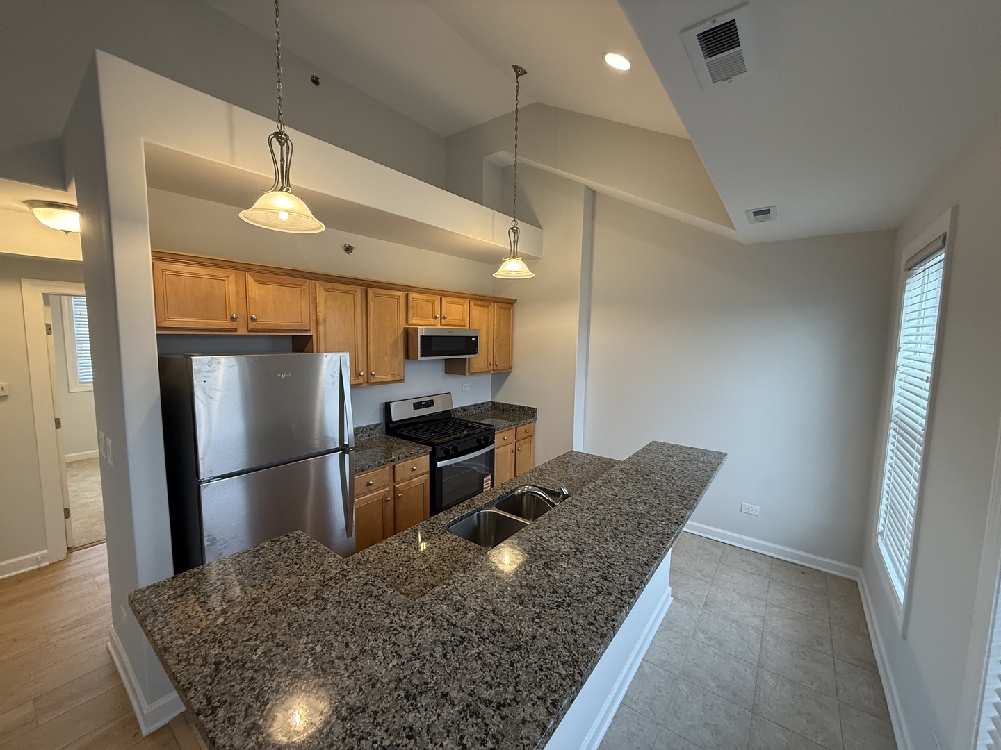 206 West Main Street, Unit 3C St. Charles, IL 60174 - Photo 4 of 13