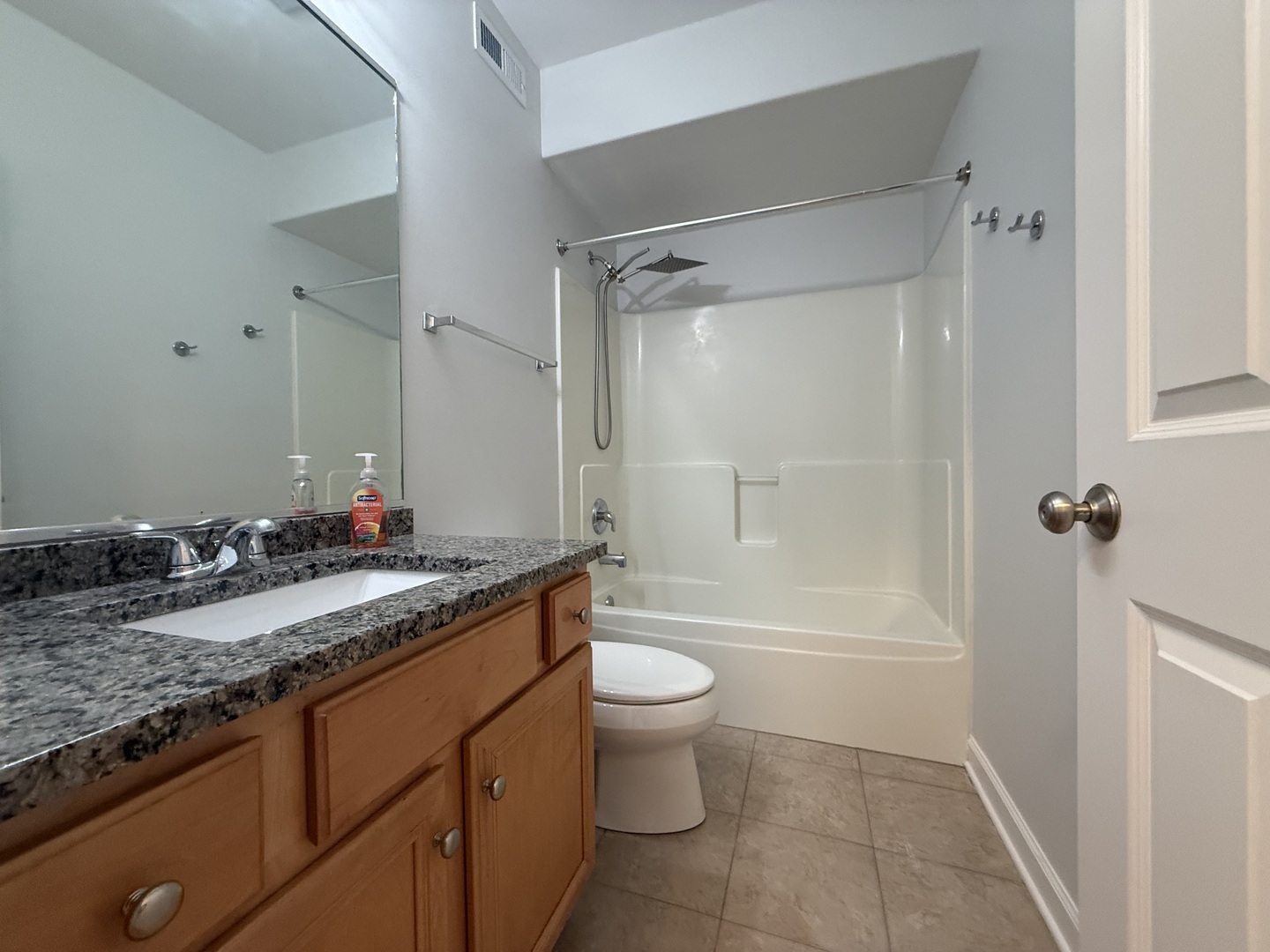 206 West Main Street, Unit 3C St. Charles, IL 60174 - Photo 8 of 13