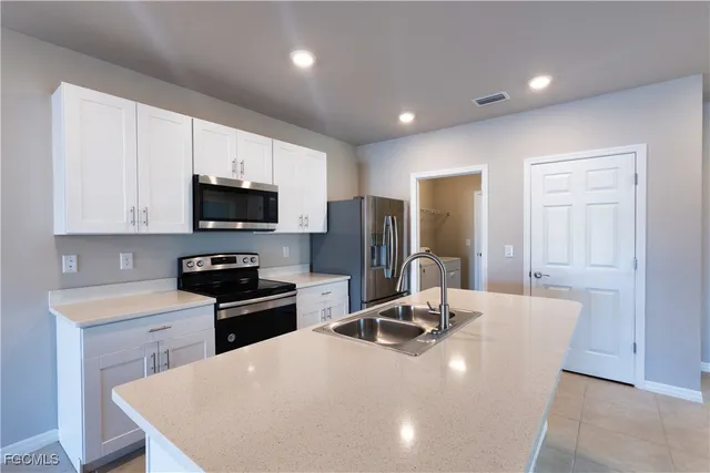 $250,000 | 10749 Crossback Lane, Lehigh Acres, FL 33936