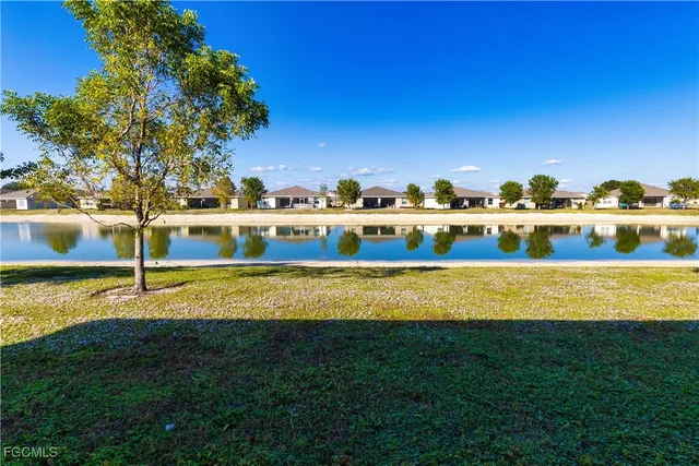 $250,000 | 10749 Crossback Lane, Lehigh Acres, FL 33936