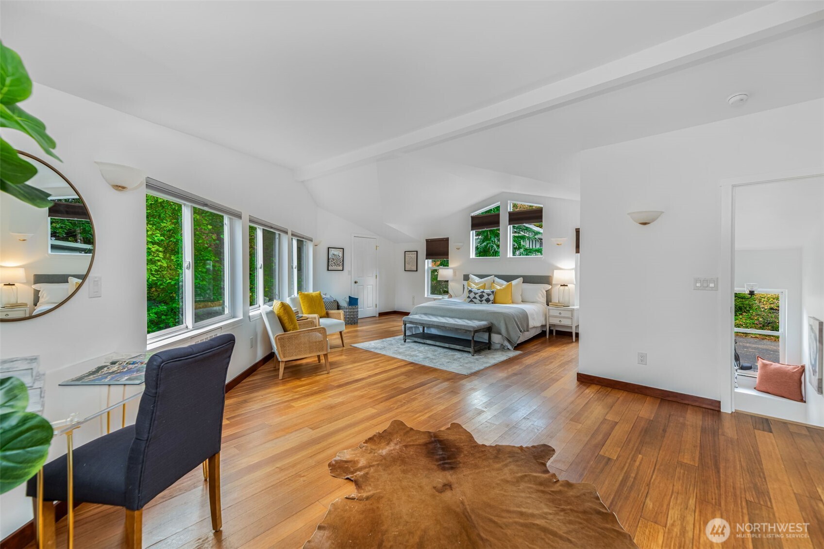 2708 Northeast 98th Street Seattle, WA 98115 - Photo 8 of 40