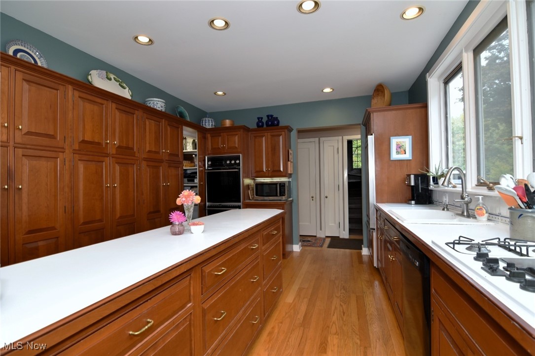 2919 Sedgewick Road Cleveland, OH 44120 - Photo 14 of 41 Gallery Image 14