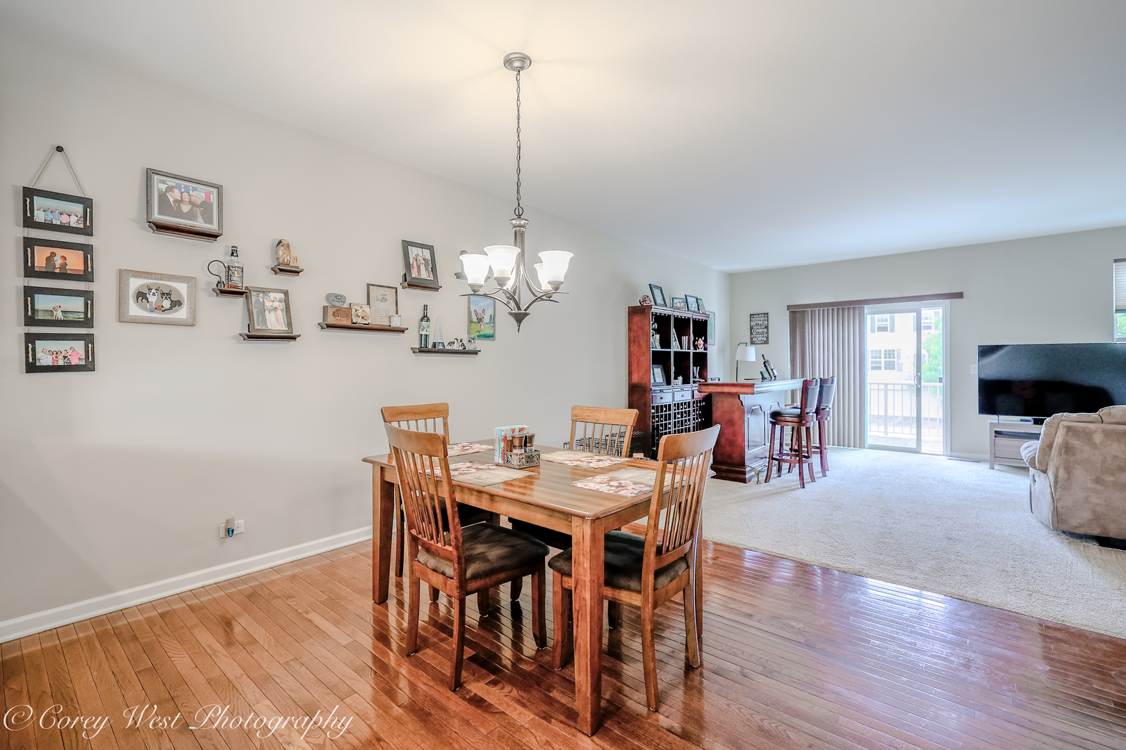 4062 Pompton Avenue Elgin, IL 60124 - Photo 12 of 41