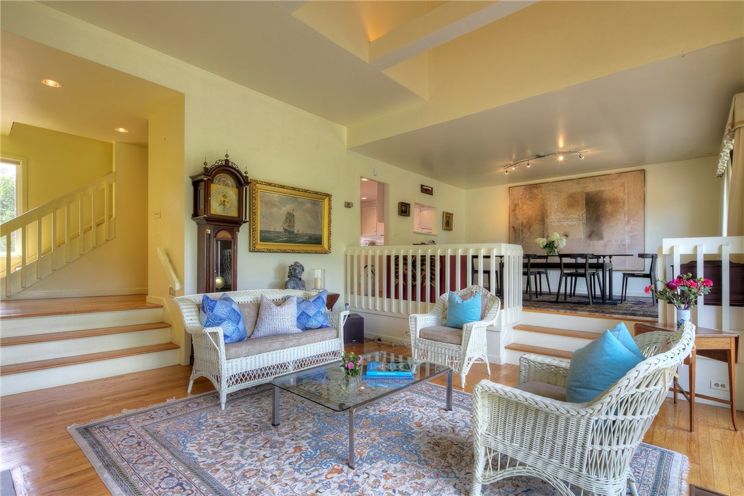 15 Hammersmith Road, Unit 2A Newport, RI 02840 - Photo 8 of 40