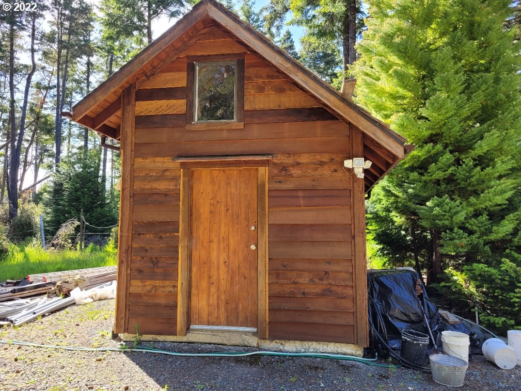 92500 Silver Butte Road Port Orford, OR 97465 - Photo 16 of 32 Pump House