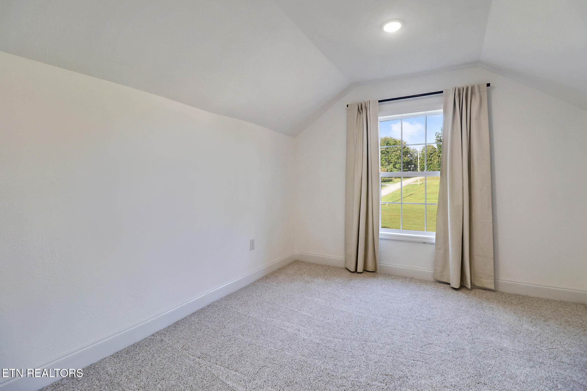 1803 Lawnville Road Kingston, TN 37763 - Photo 22 of 28 if1a5015-if1a5019