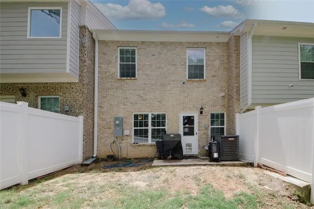 $1,900 | 10162 Benton Woods Drive, Covington, GA 30014