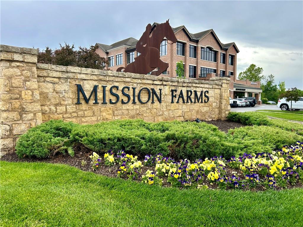 10511 Mission Road, Unit 203A Leawood, KS 66206 - Photo 21 of 25
