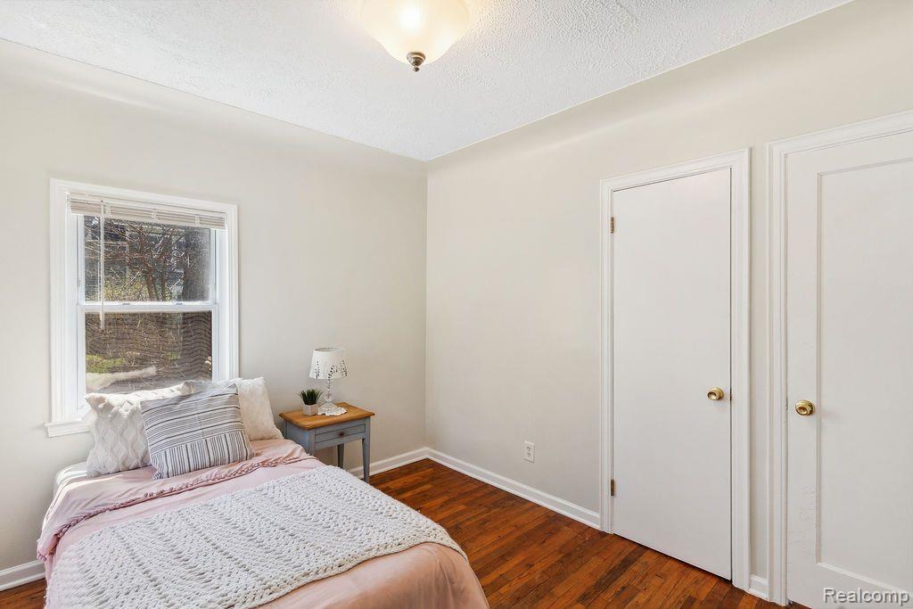1284 Rochester Road Leonard, MI 48367 - Photo 23 of 52