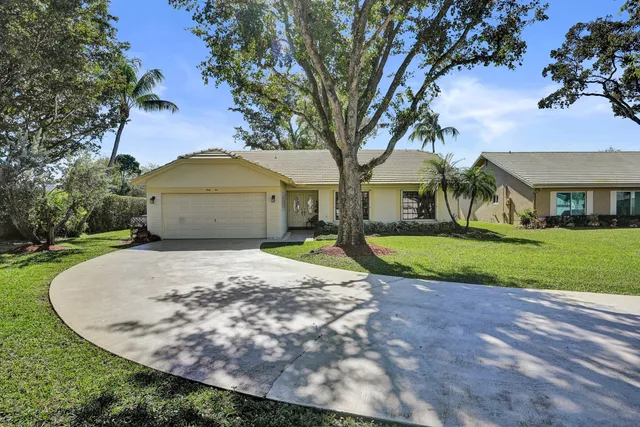 $549,000 | 6010 Petaluma Drive, Boca Raton, FL 33433