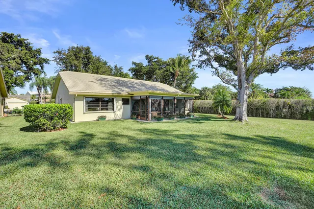 $549,000 | 6010 Petaluma Drive, Boca Raton, FL 33433